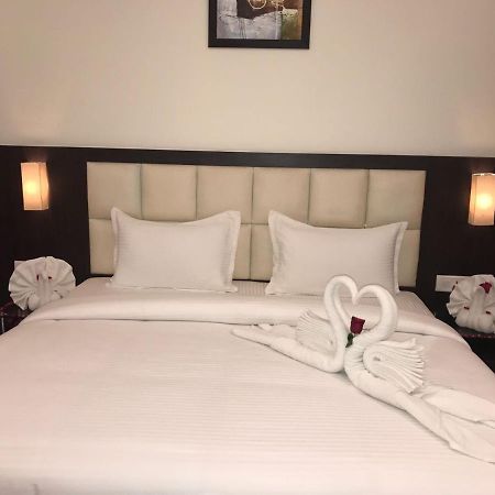 Hotel Anandi Inn Ballia Eksteriør bilde